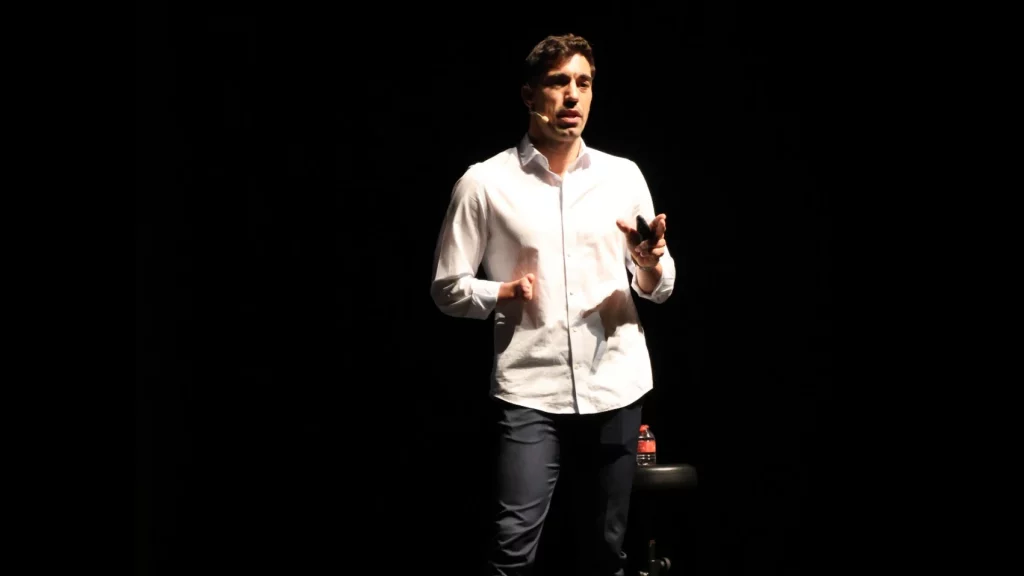 Imagen de alex sánchez durante la ruta de la inclusión